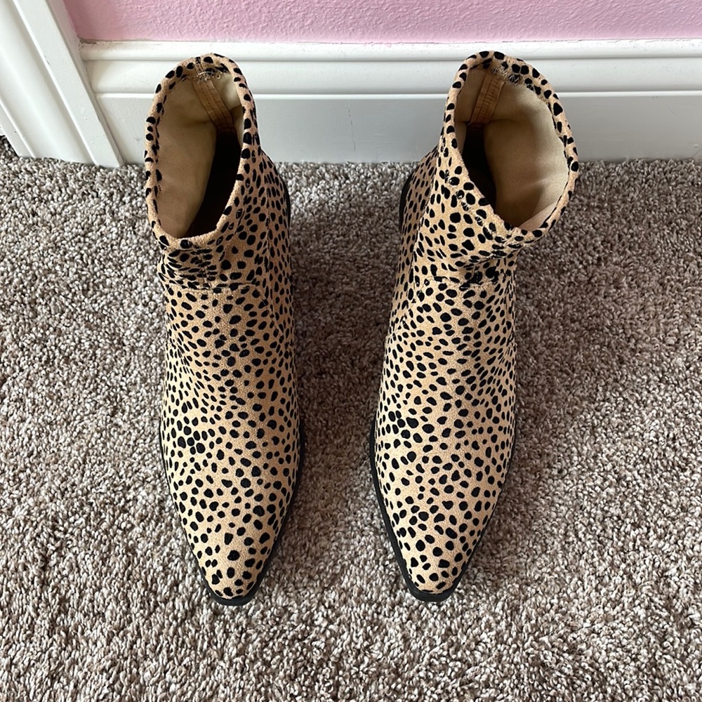 *NWOT Just Fab Leopard Print Ankle Booties Size 10